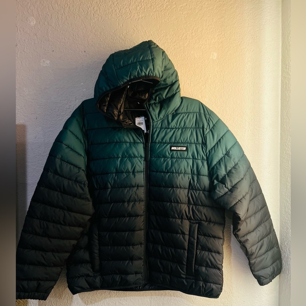 Hollister XXL men’s jacket winter perfect  color green and black